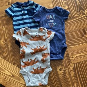 Newborn onesies - set of 3